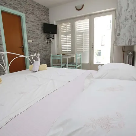 Apartment Srdjan Makarska